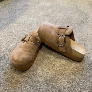 American Eagle Platform Clogs